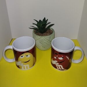 M&M's Character Mug Set - Red and Yellow
